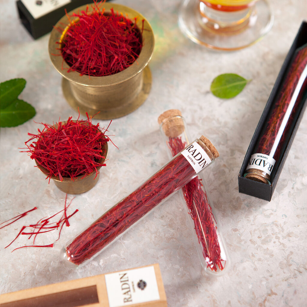 بهترین روش دم کردن زعفران